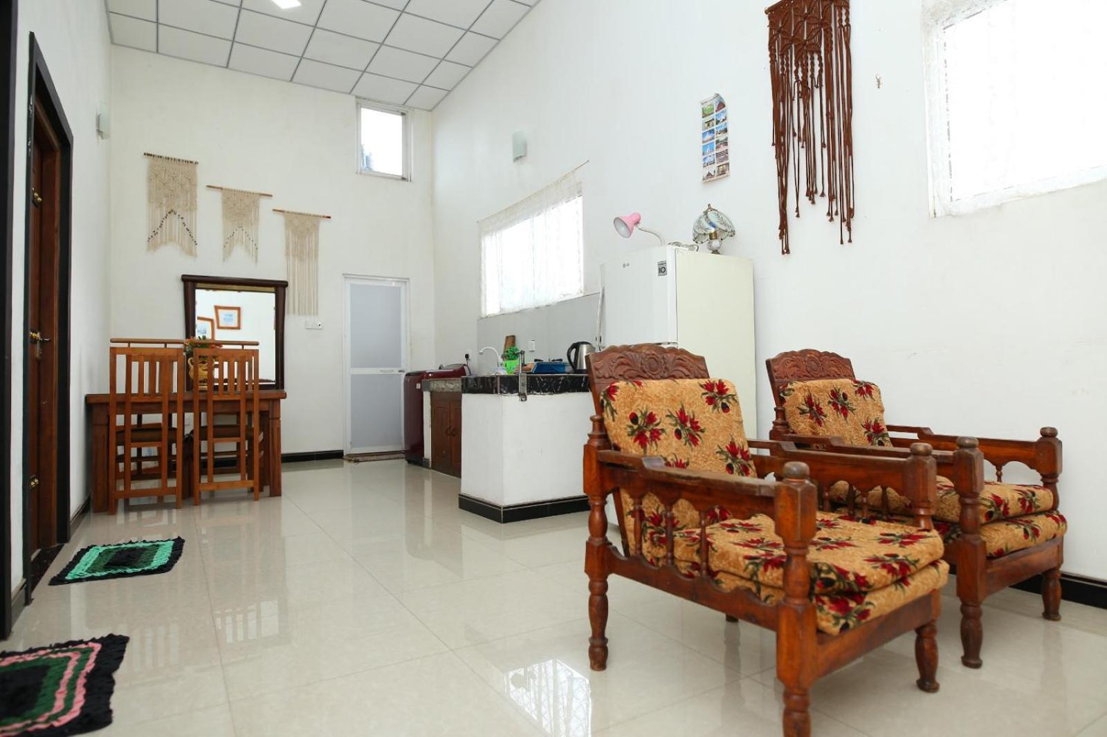 Sujee'S Guest House With Two Bed Rooms 아누라다푸라 외부 사진