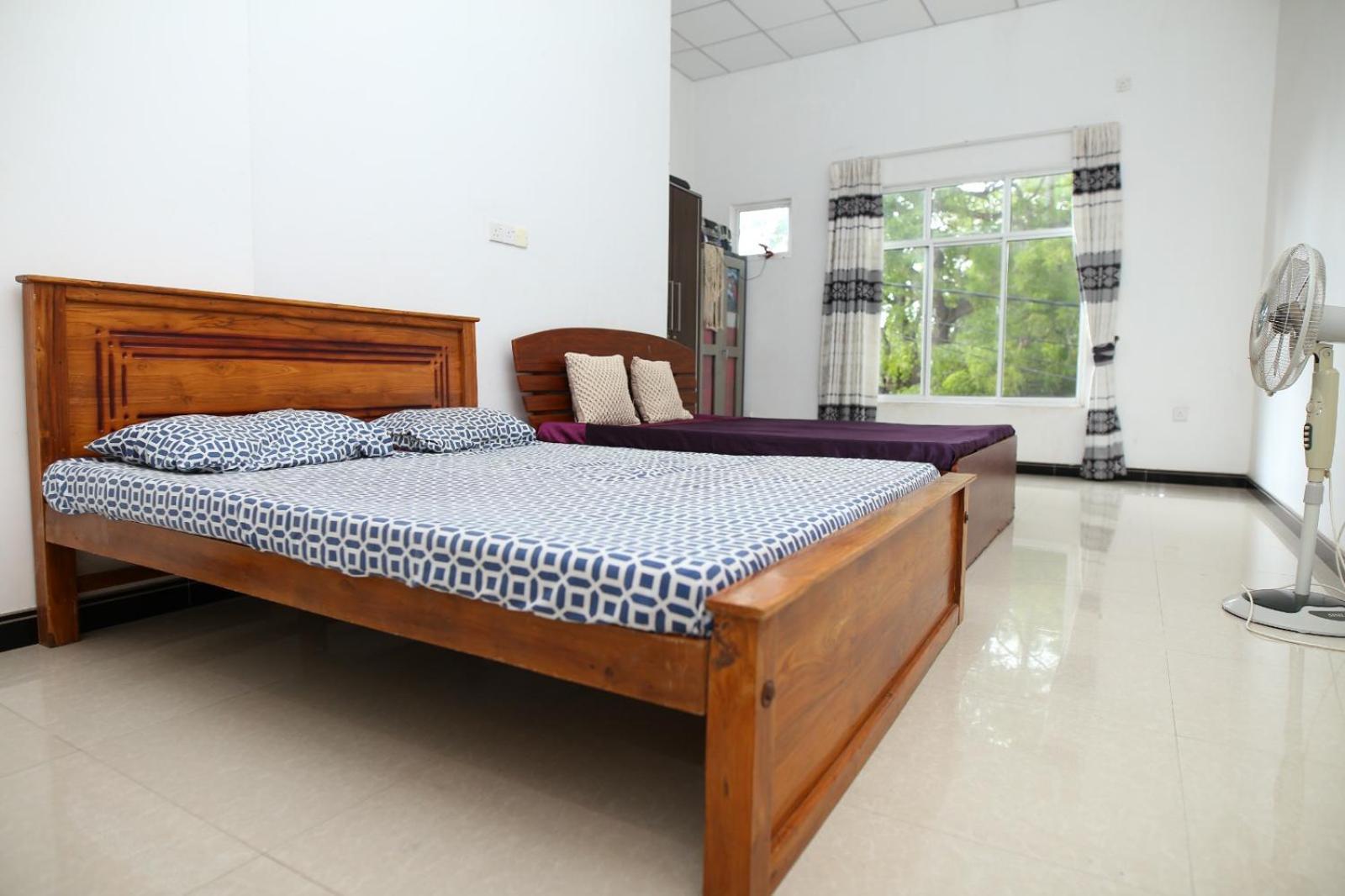 Sujee'S Guest House With Two Bed Rooms 아누라다푸라 외부 사진