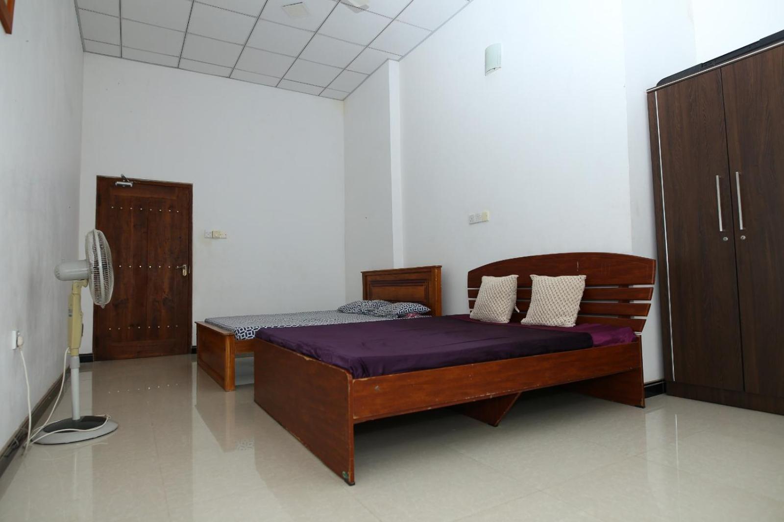 Sujee'S Guest House With Two Bed Rooms 아누라다푸라 외부 사진
