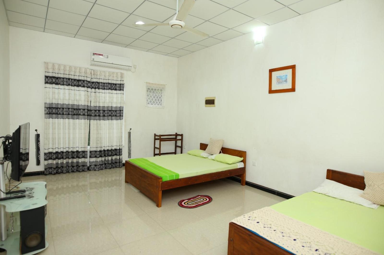 Sujee'S Guest House With Two Bed Rooms 아누라다푸라 외부 사진