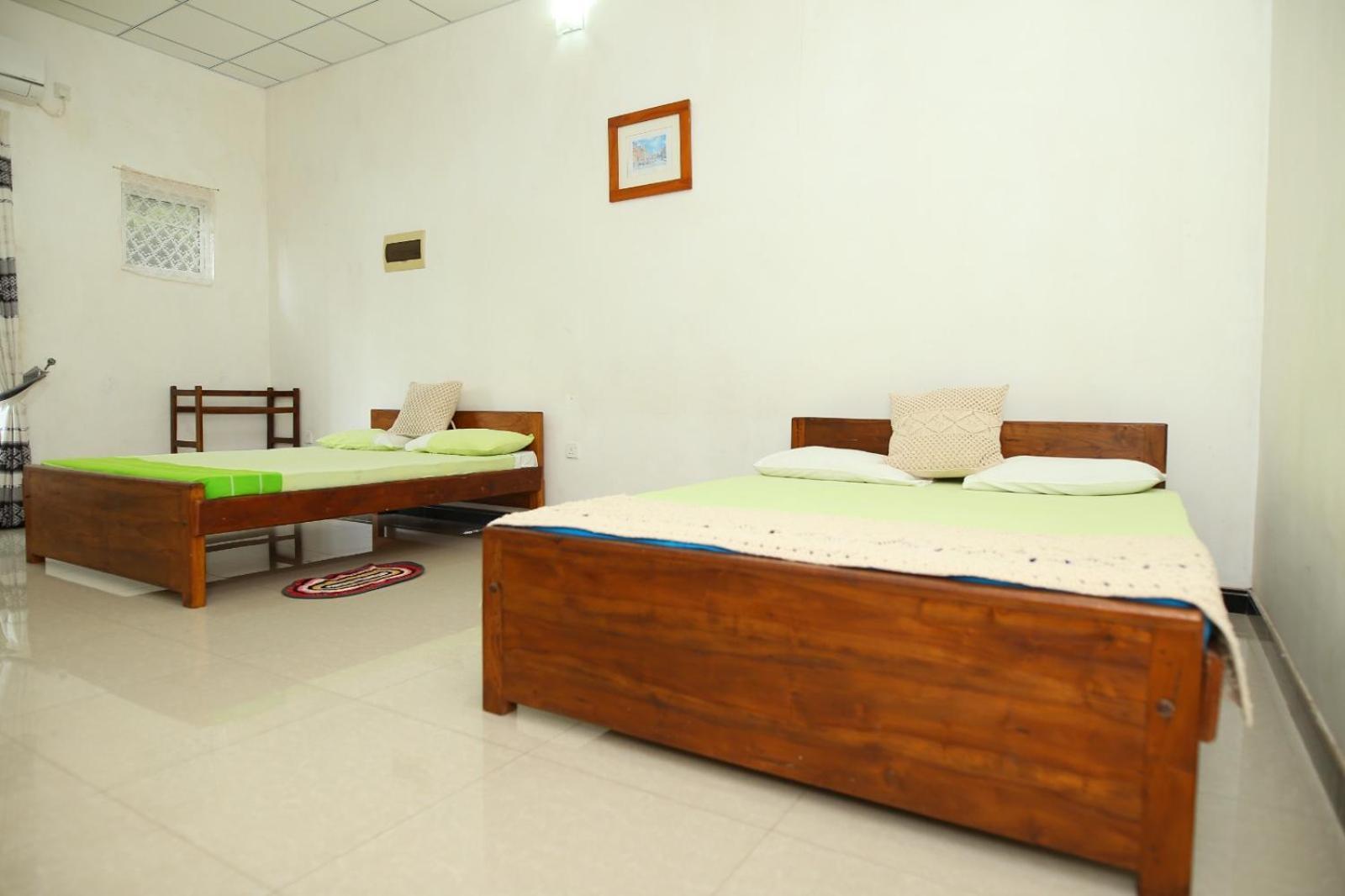 Sujee'S Guest House With Two Bed Rooms 아누라다푸라 외부 사진