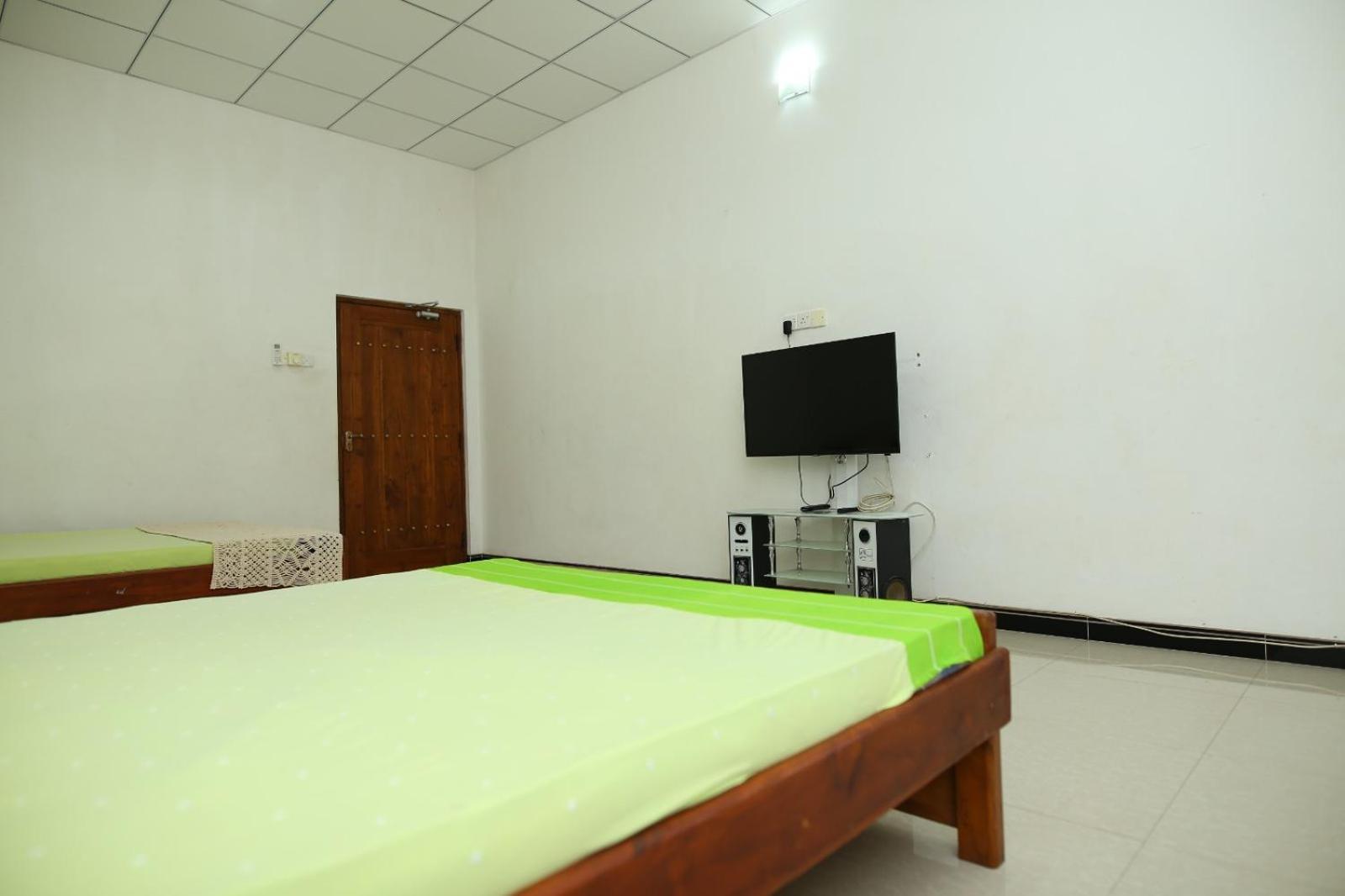 Sujee'S Guest House With Two Bed Rooms 아누라다푸라 외부 사진